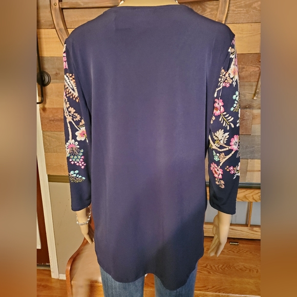 JM Collection Navy Floral Studded Tunic Top - Picture 8 of 11